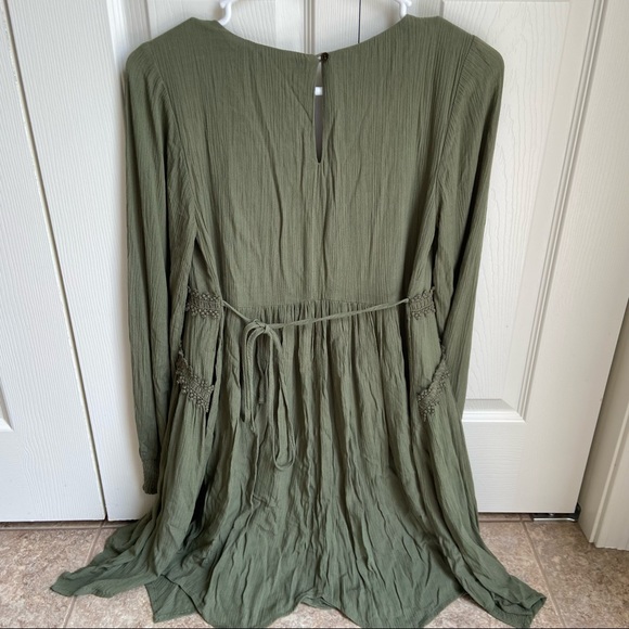 Boutique Olive Green Dress - Picture 4 of 4